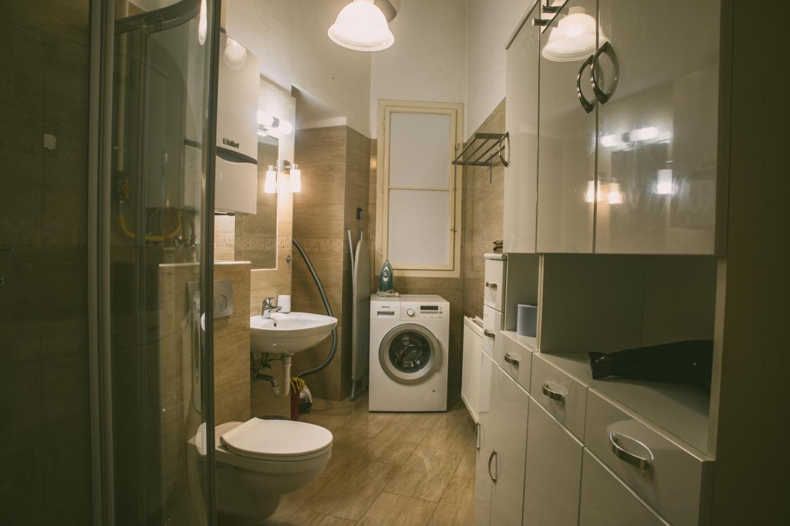 Boho Central Buda Close To Gellert Thermal Bath *