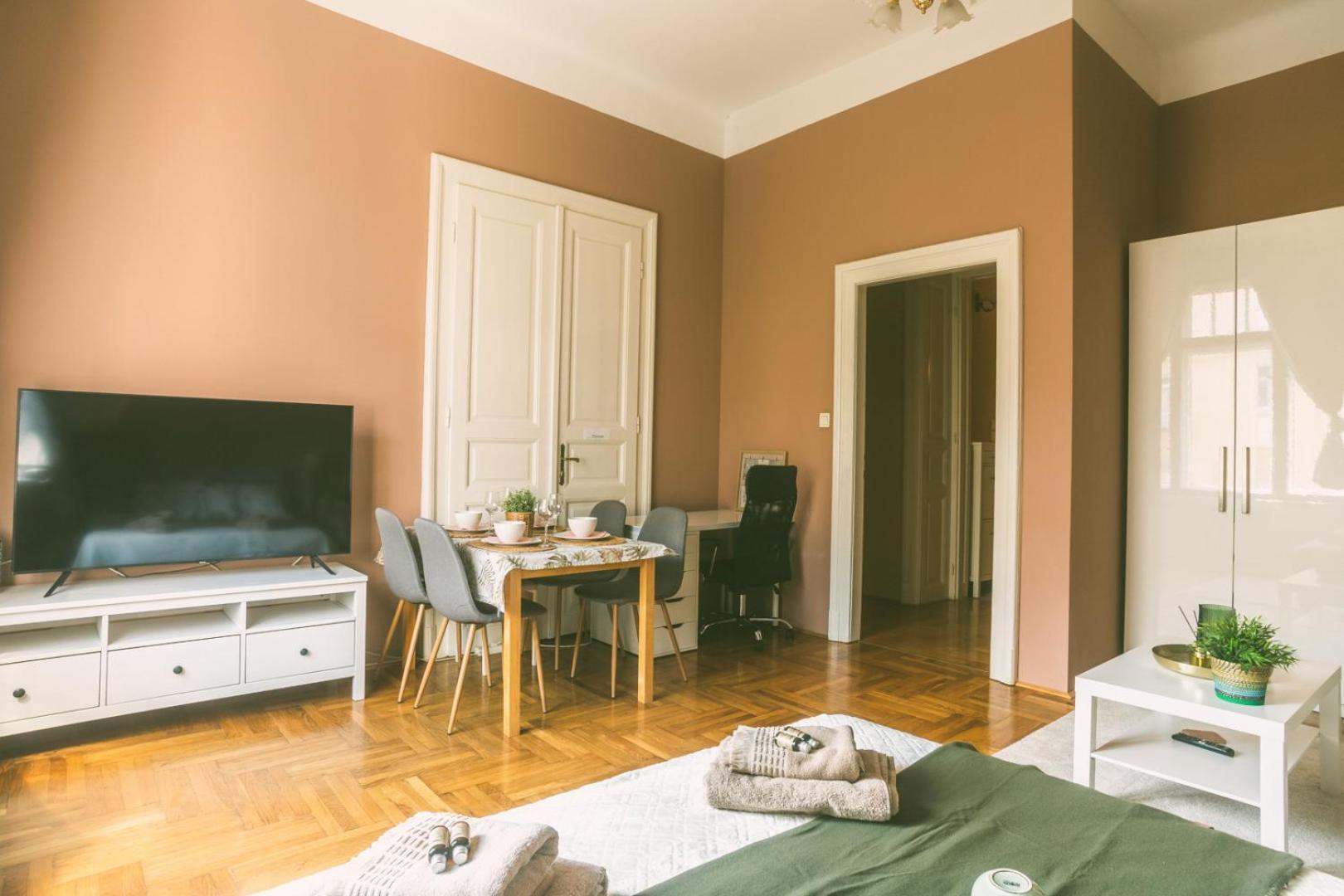Boho Central Buda Close To Gellert Thermal Bath *